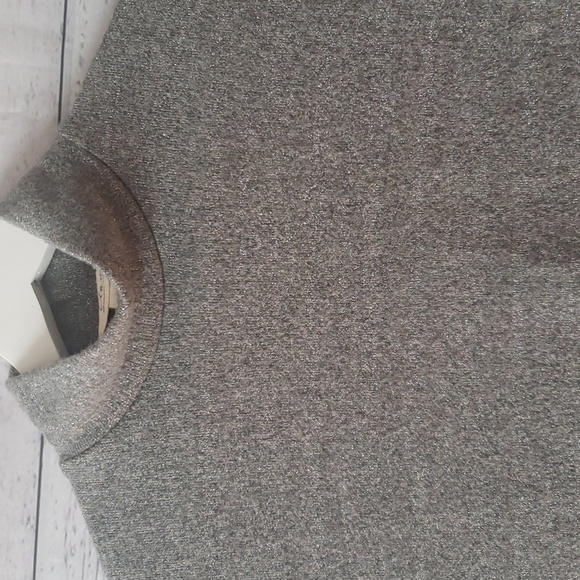 Elan silver metallic sleeveless top - Picture 3 of 6